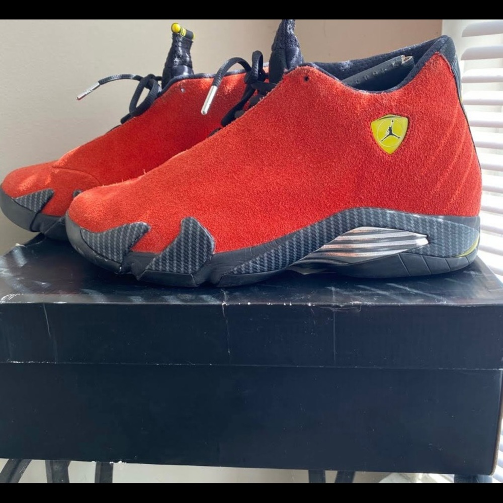 Ferrari 14s